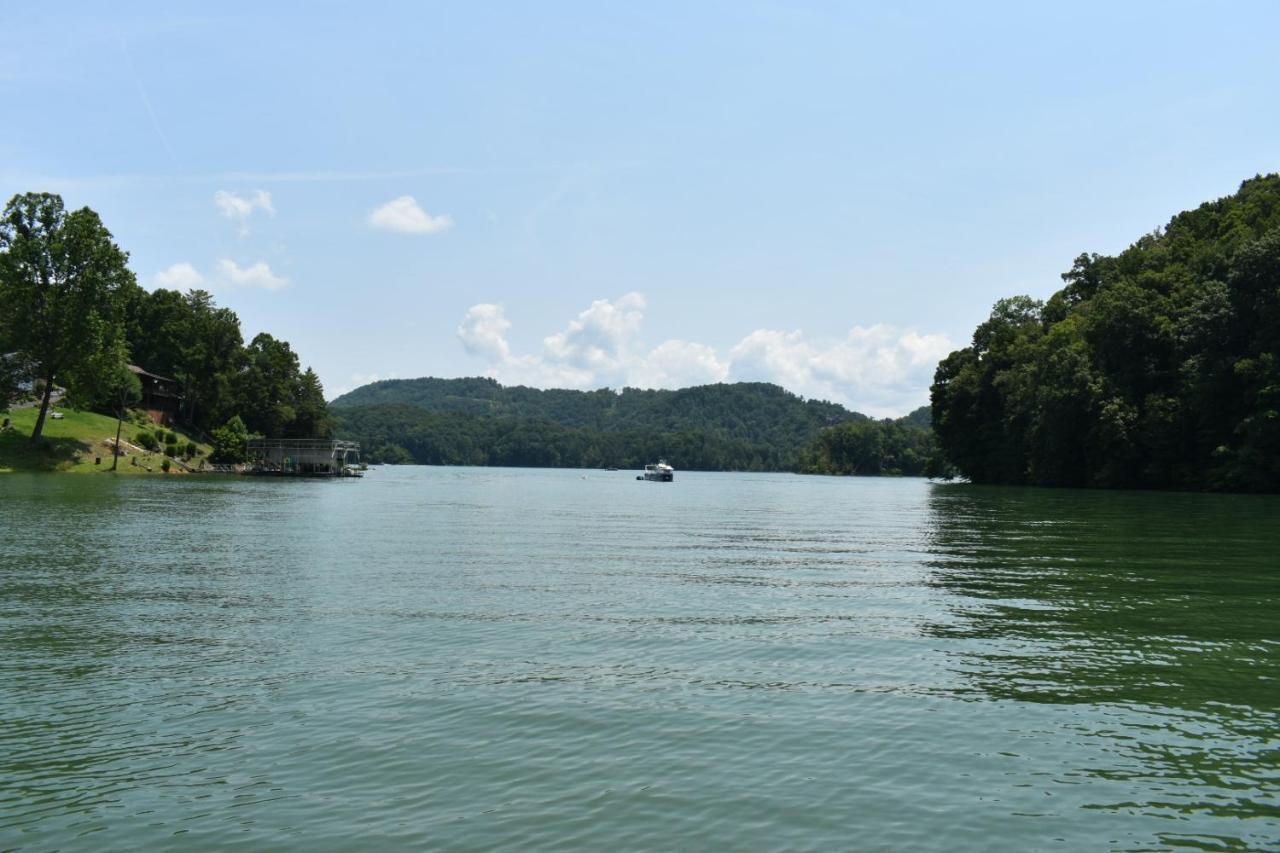 Tree Top Lodge - Gorgeous Lake Cabin With Hot Tub & Magnificent Views Of Forests And Mountains! Cabin Butler Esterno foto