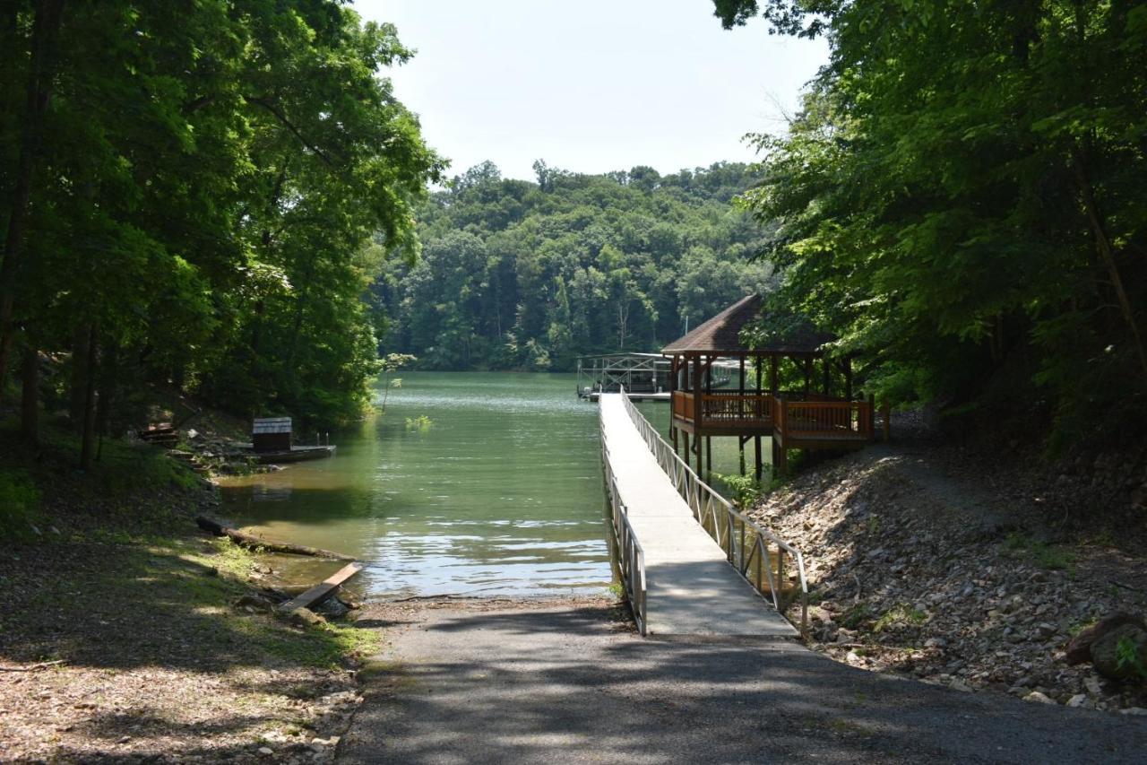 Tree Top Lodge - Gorgeous Lake Cabin With Hot Tub & Magnificent Views Of Forests And Mountains! Cabin Butler Esterno foto