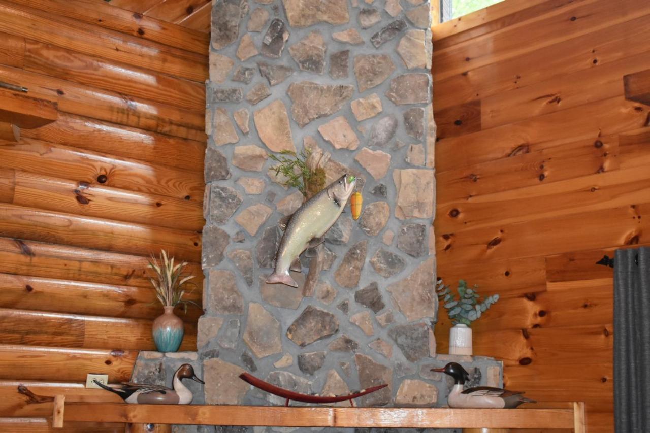 Tree Top Lodge - Gorgeous Lake Cabin With Hot Tub & Magnificent Views Of Forests And Mountains! Cabin Butler Esterno foto
