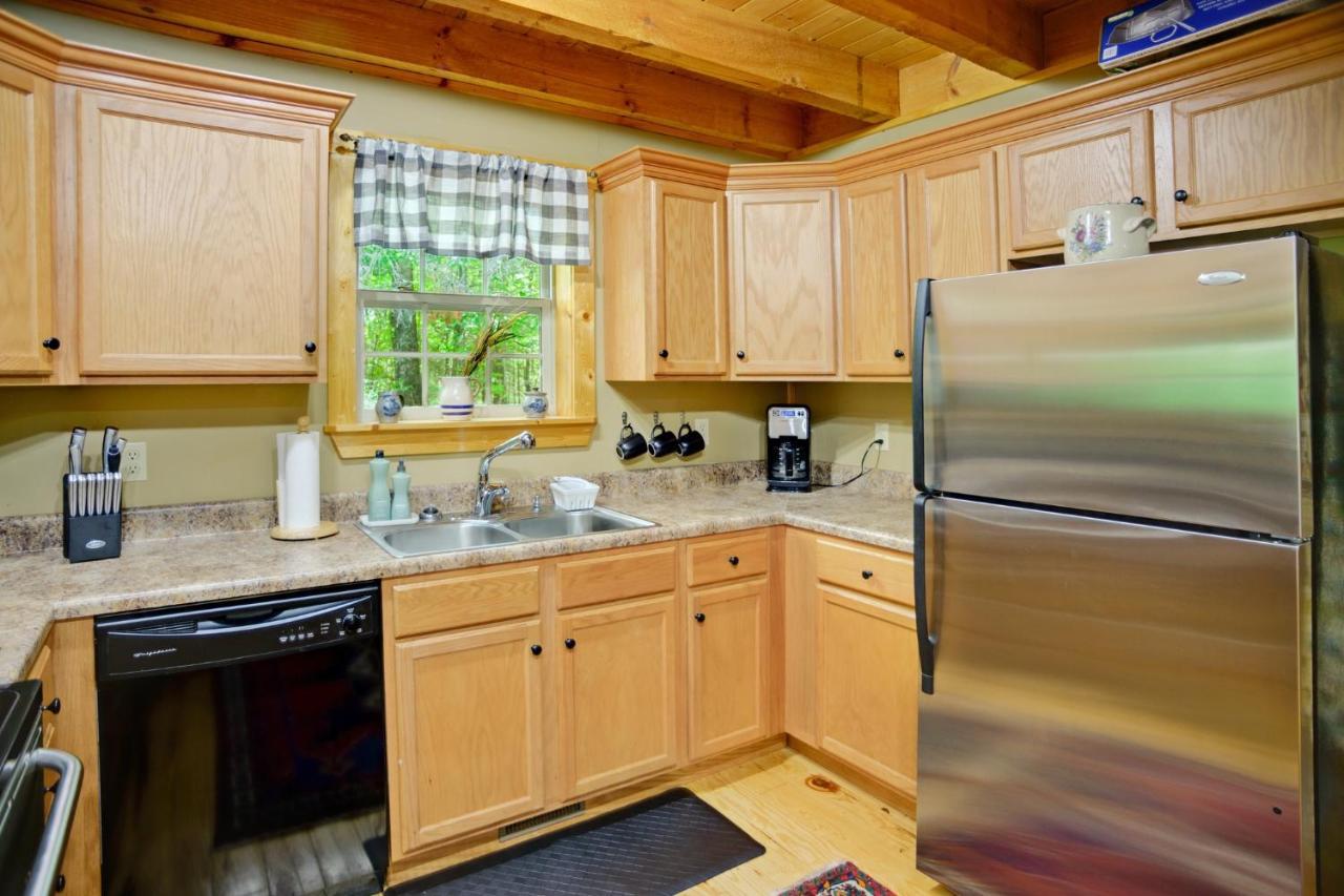 Tree Top Lodge - Gorgeous Lake Cabin With Hot Tub & Magnificent Views Of Forests And Mountains! Cabin Butler Esterno foto