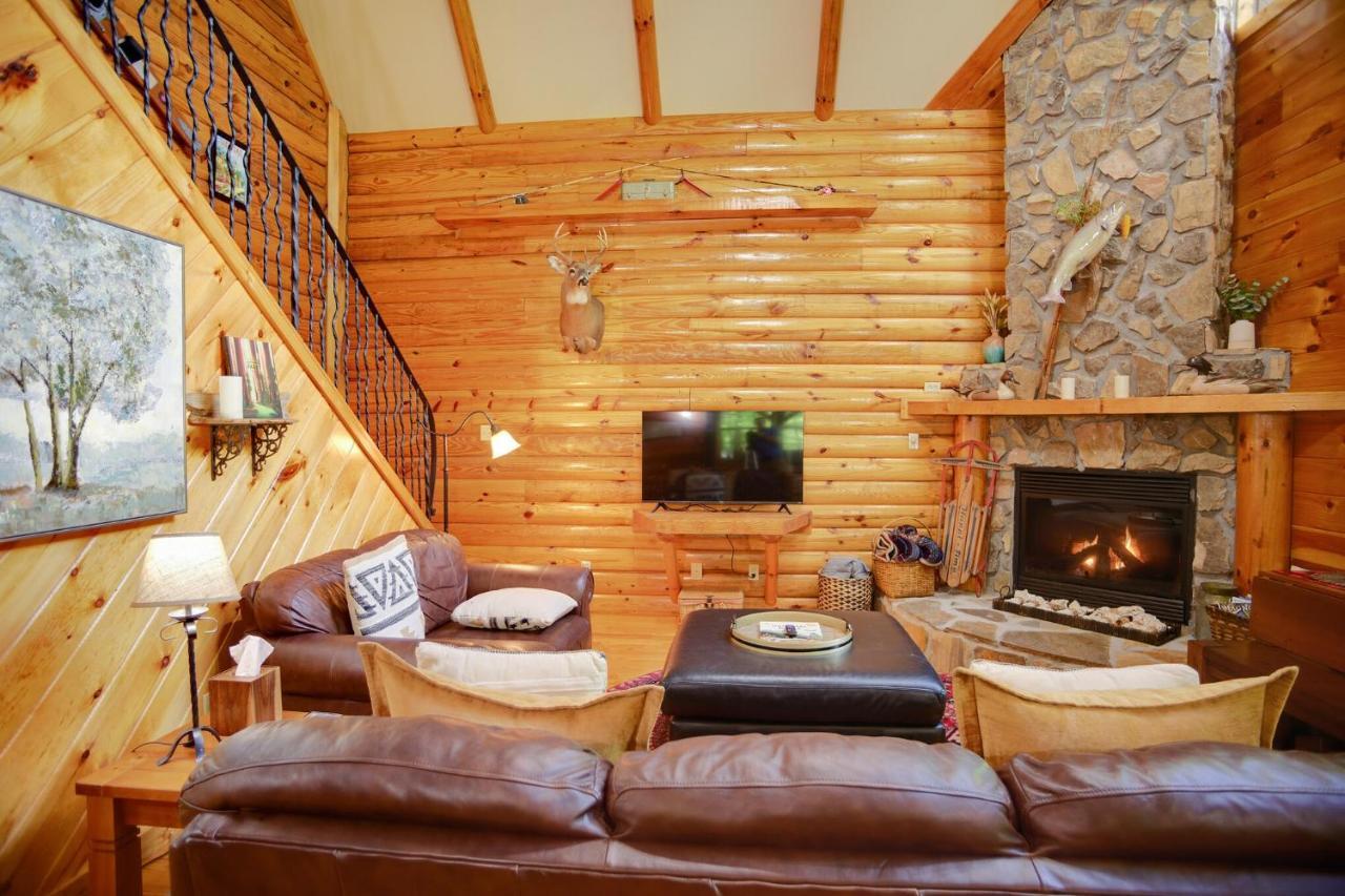 Tree Top Lodge - Gorgeous Lake Cabin With Hot Tub & Magnificent Views Of Forests And Mountains! Cabin Butler Esterno foto