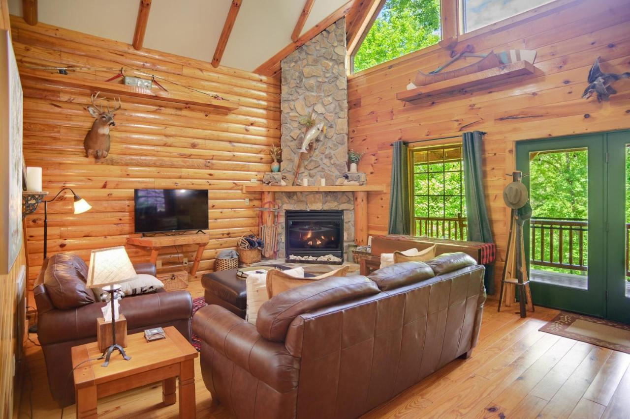 Tree Top Lodge - Gorgeous Lake Cabin With Hot Tub & Magnificent Views Of Forests And Mountains! Cabin Butler Esterno foto